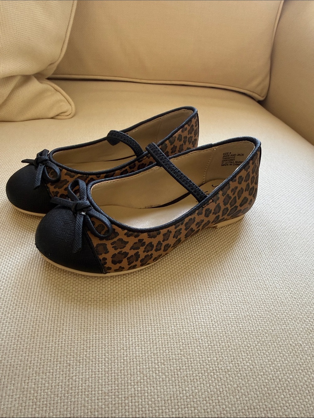 Janie and Jack Leopard Print Mary Jane Flats with Black Toe and Bow Accent sz 8